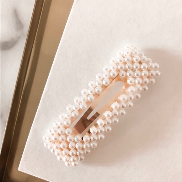 Pearl Barrettes & Gold Bobby Pins Set | Hair Clips - Picture 2 of 5